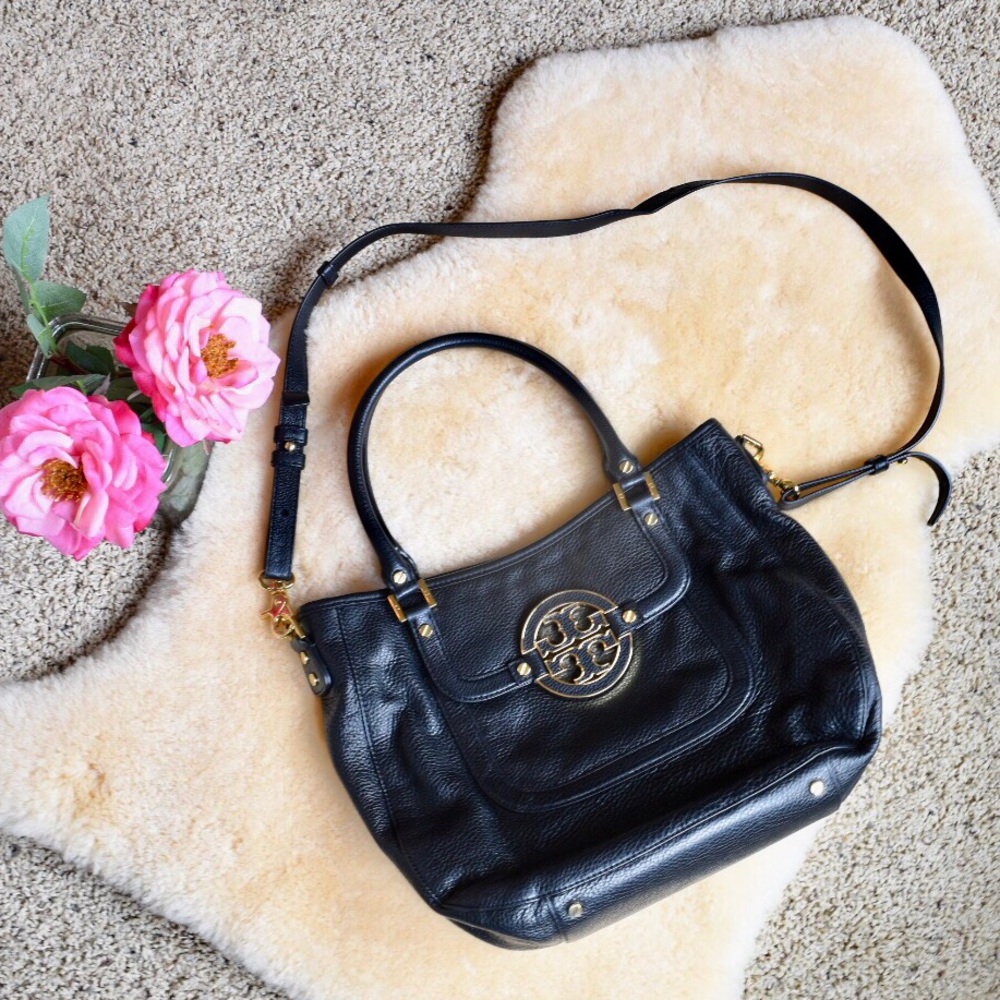 HOST PICK!! 🎉 Tory Burch Amanda Satchel